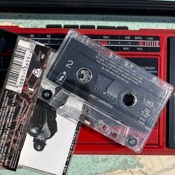 Vintage 1993 Joey Lawrence Cassette Tape - Picture 2 of 3